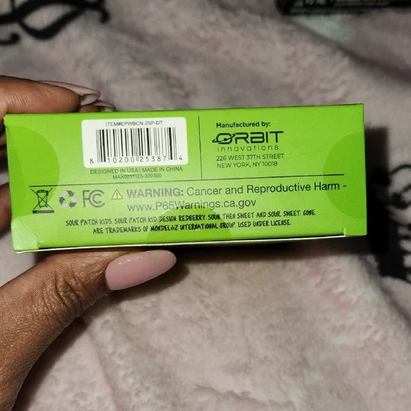 CHARGER GREEN POWERBANK NIB - Picture 4 of 4